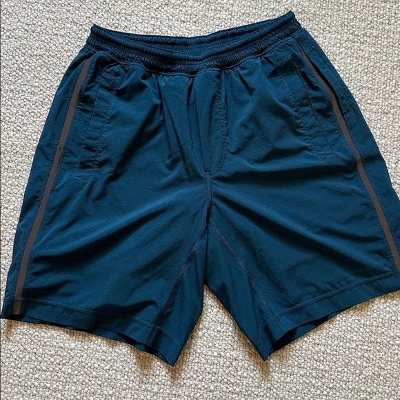 lululemon athletica Other - Lululemon Mens Pace Breaker 9" Shorts Large